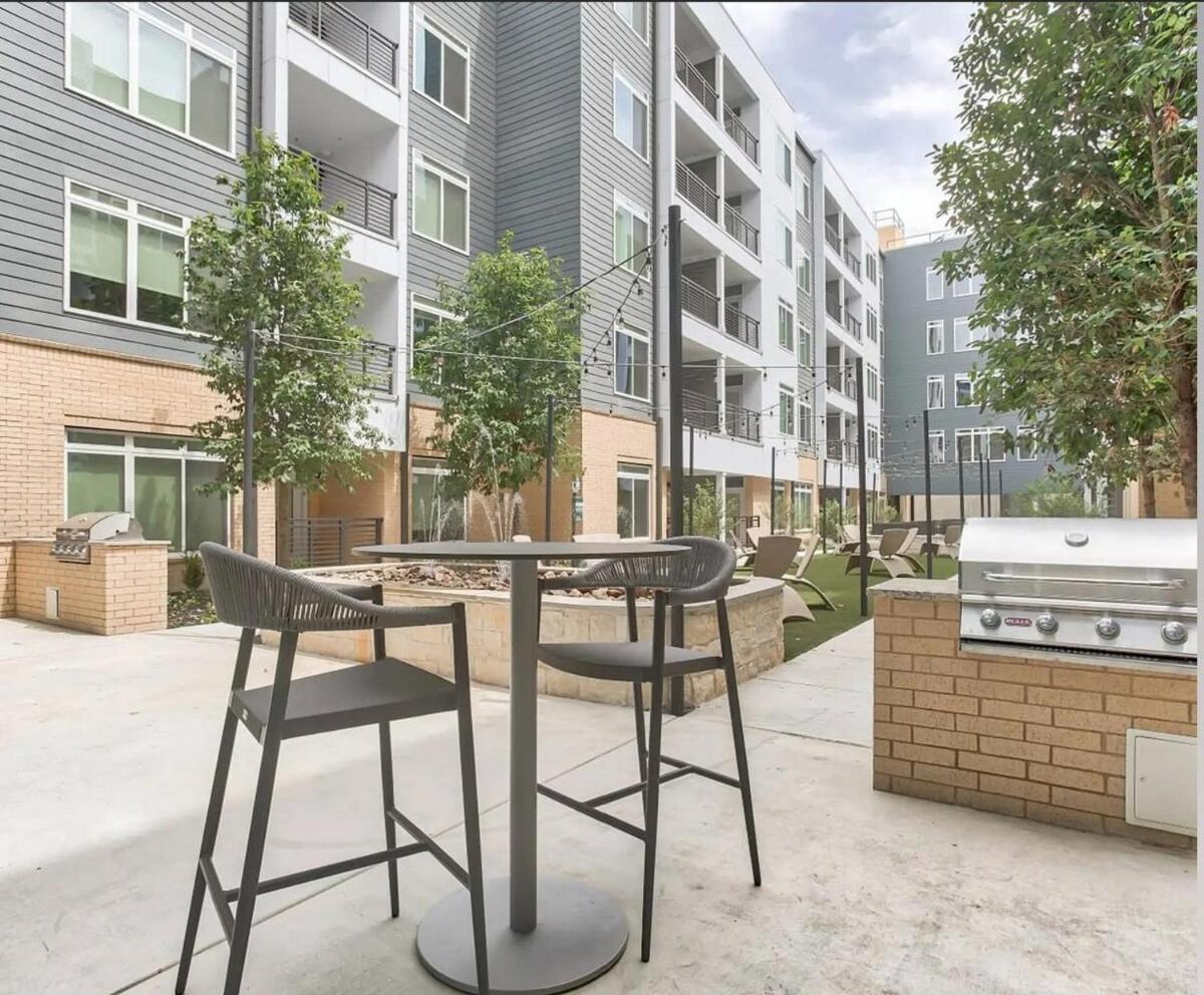Apartment Trendy Riverwalk Retreat King Bed Free Parking Pool Gym San Antonio