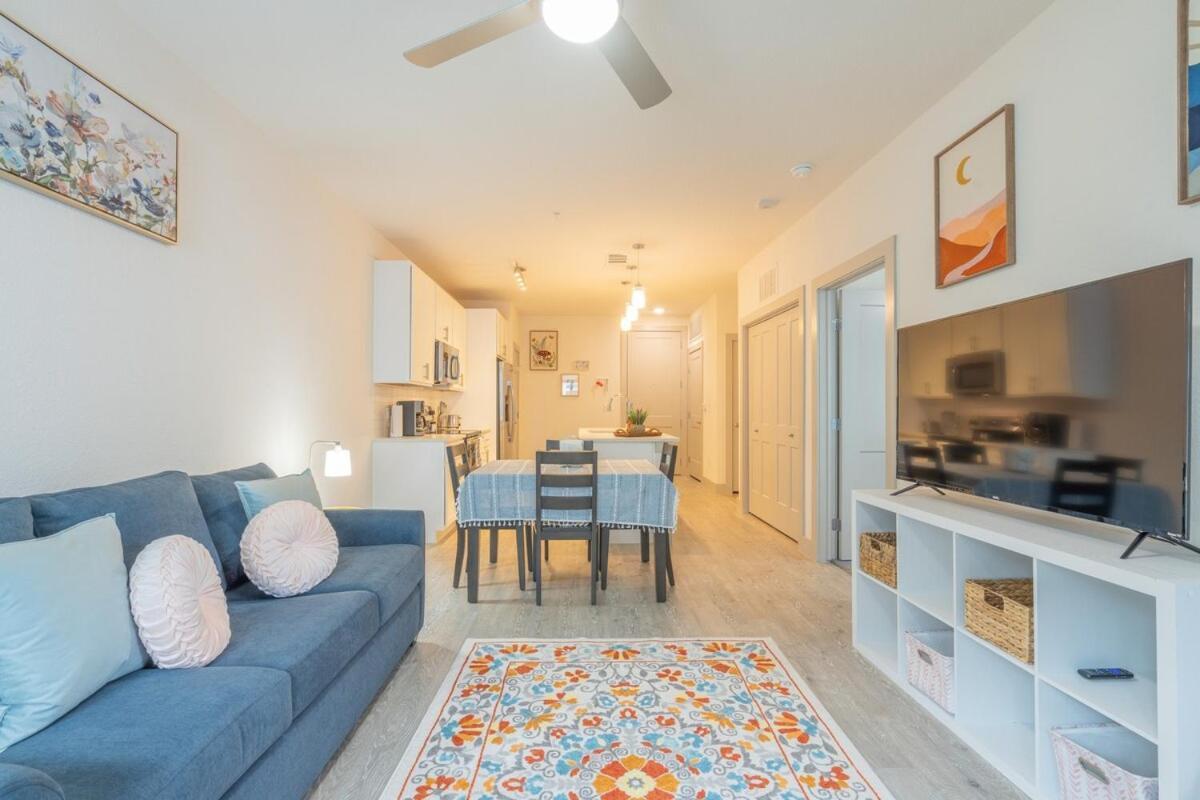 Trendy Riverwalk Retreat King Bed Free Parking Pool Gym San Antonio